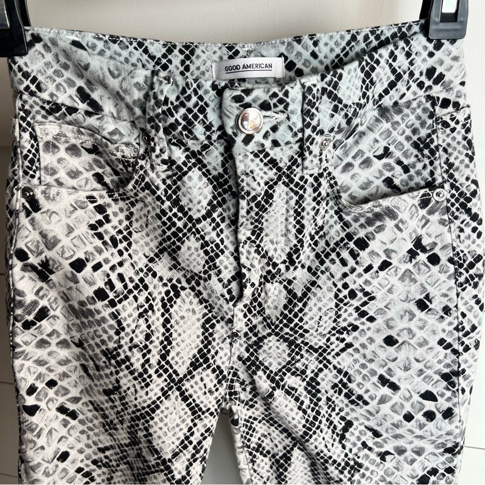 Good American Women’s Snake Python Print Skinny P… - image 5